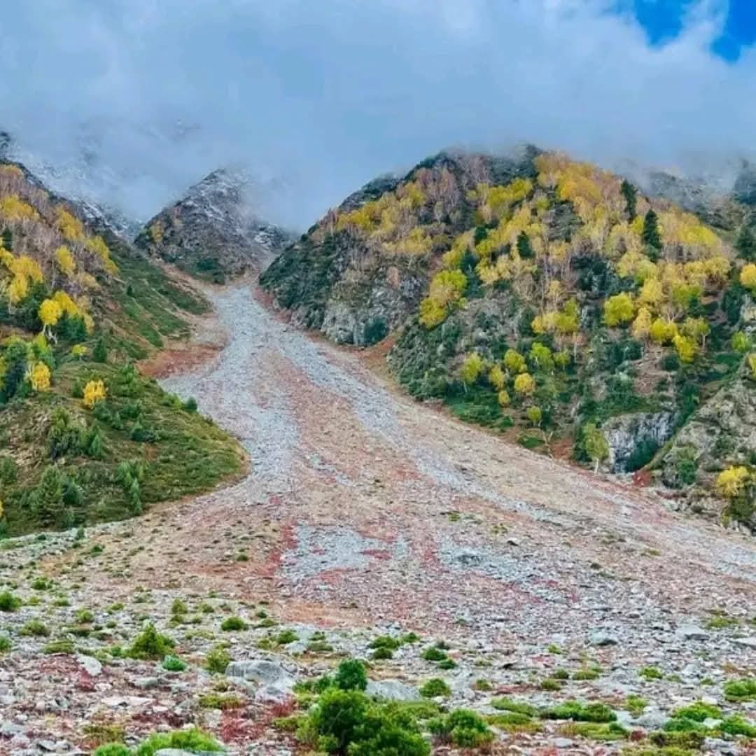 Shogran & Siri Paye — Where Meadows Touch the Sky