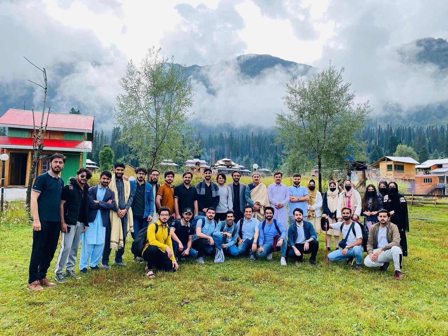 Group Tour — The Kashmir Valleys